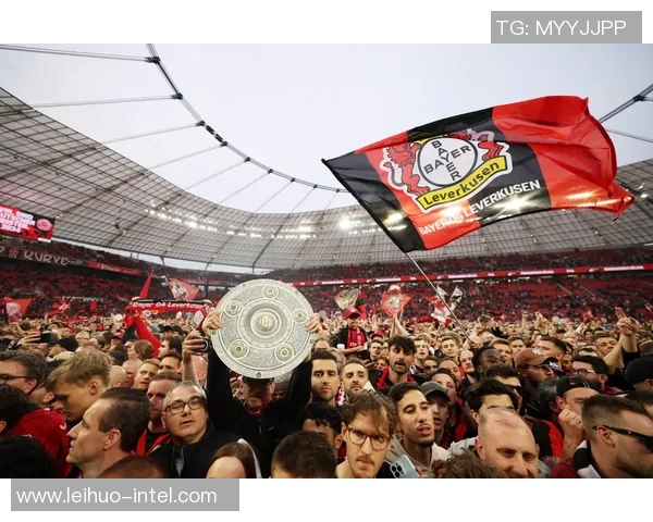 国王杯激战：拜仁逆转阿森纳红牌事件引发全场热议