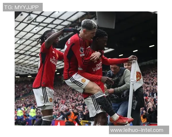 英超激战曼联与皇马战成平局争议判罚引发全场热议