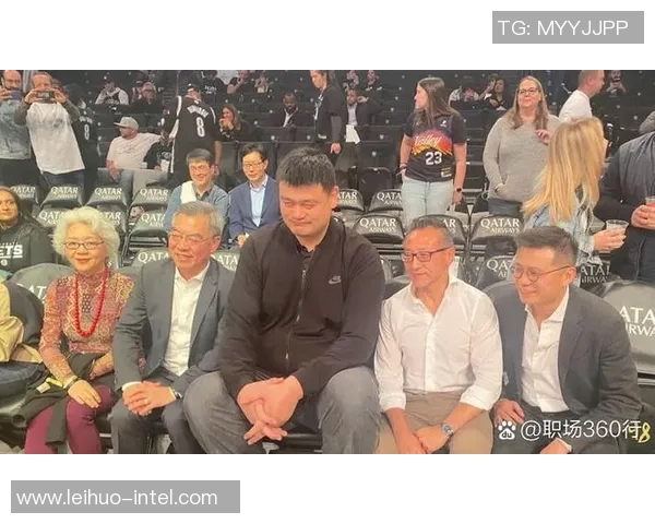 姚明在退役仪式上深情感谢家人朋友和球迷的支持与陪伴