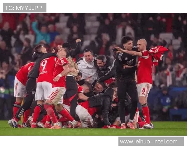 本菲卡大胜那不勒斯4-0战术解析与神扑瞬间回顾