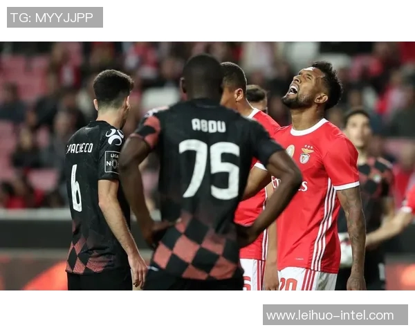 友谊赛精彩对决多特蒙德与本菲卡战成平局帽子戏法引发全场欢呼